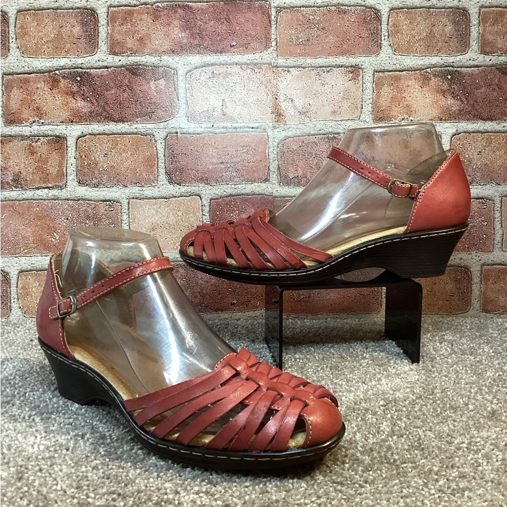 Softspots womens mary Jane sandals size 8 N